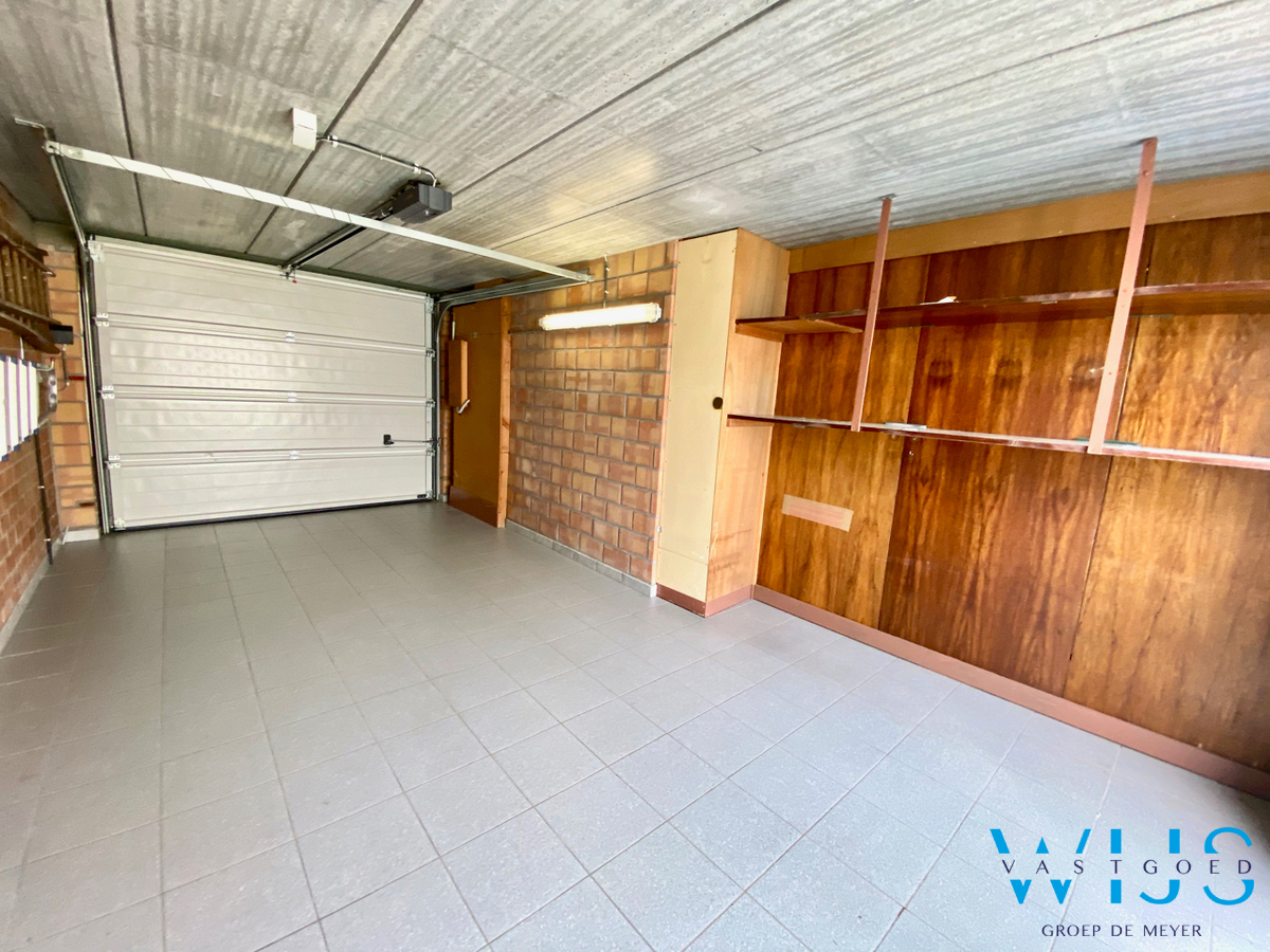 Ruim 2 slaapkamerappartement met zonneterras &amp; garage in hartje ERTVELDE! 