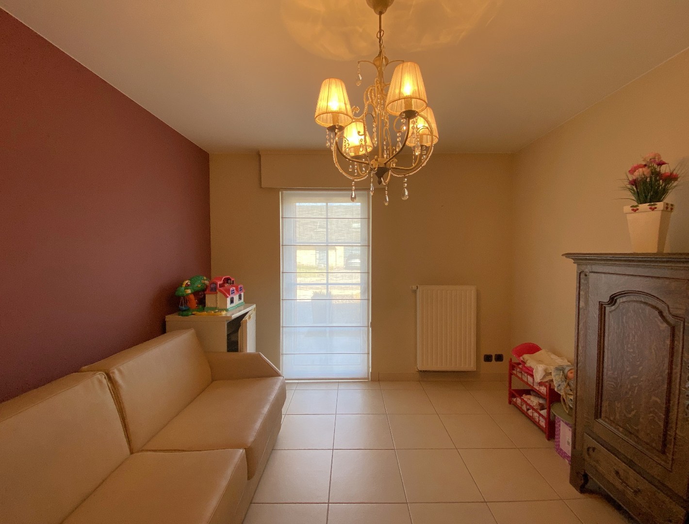 Zeer goed onderhouden ruime villa met tuin op topligging te Sint-Eloois-Vijve! 