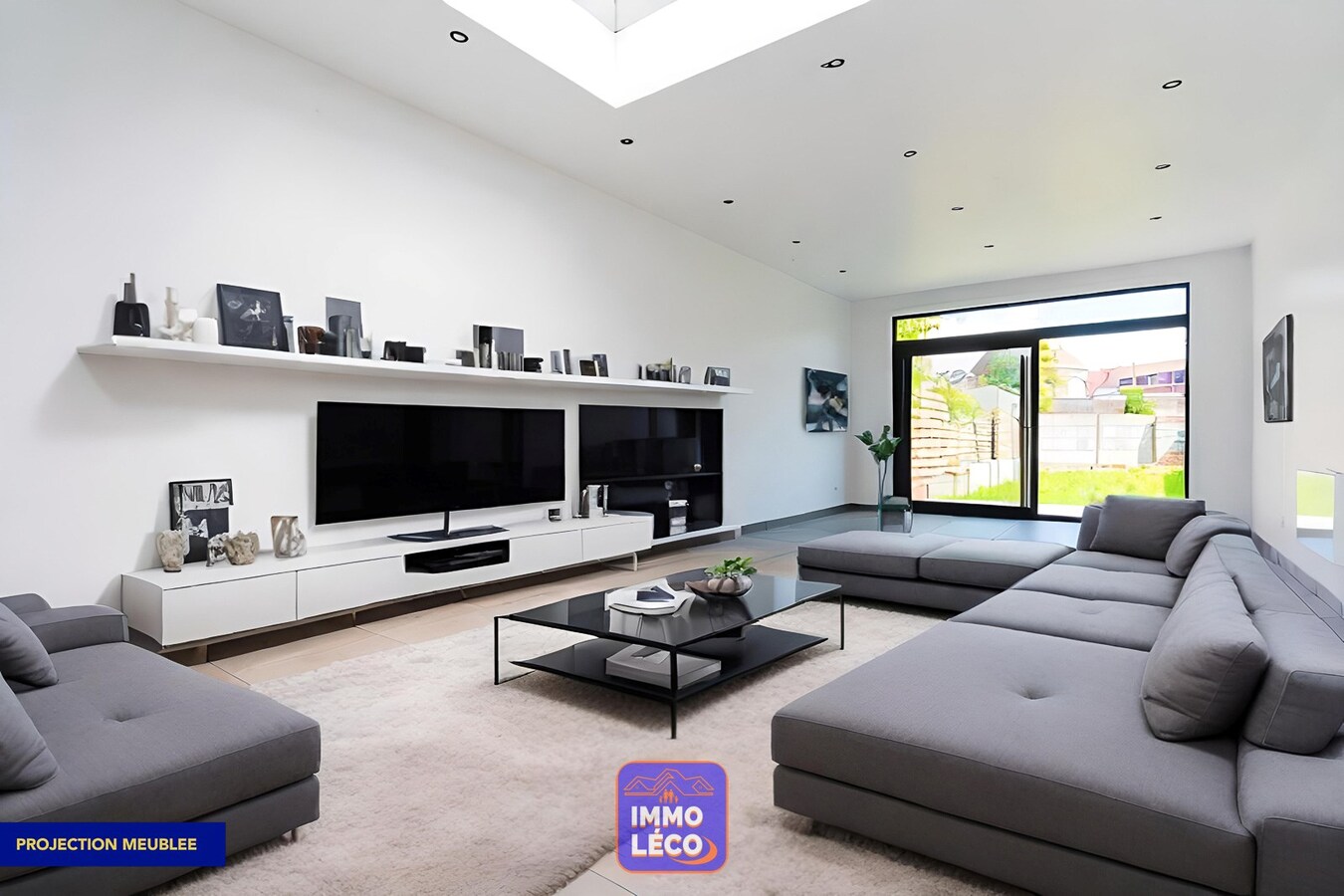 Maison rénovée en 2024 avec jardin. 