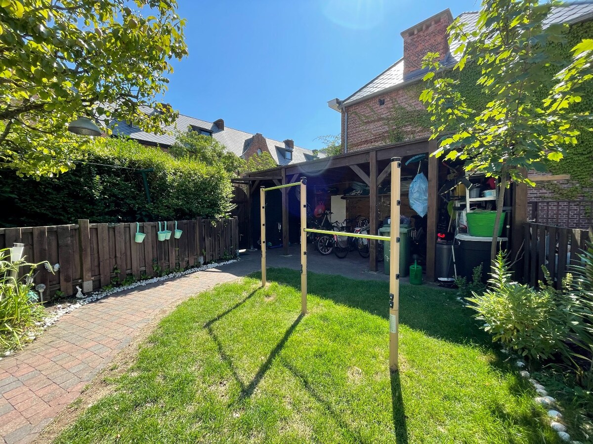 Instapklare woning in gesloten bebouwing in hartje Hasselt 