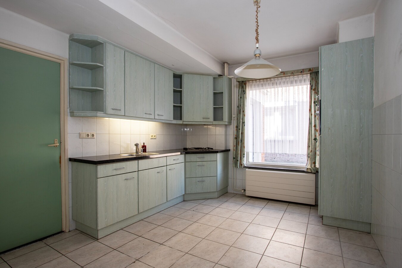 Royale vrijstaande gezinswoning gelegen op 500m2 in het centrum van Hoogeloon. 