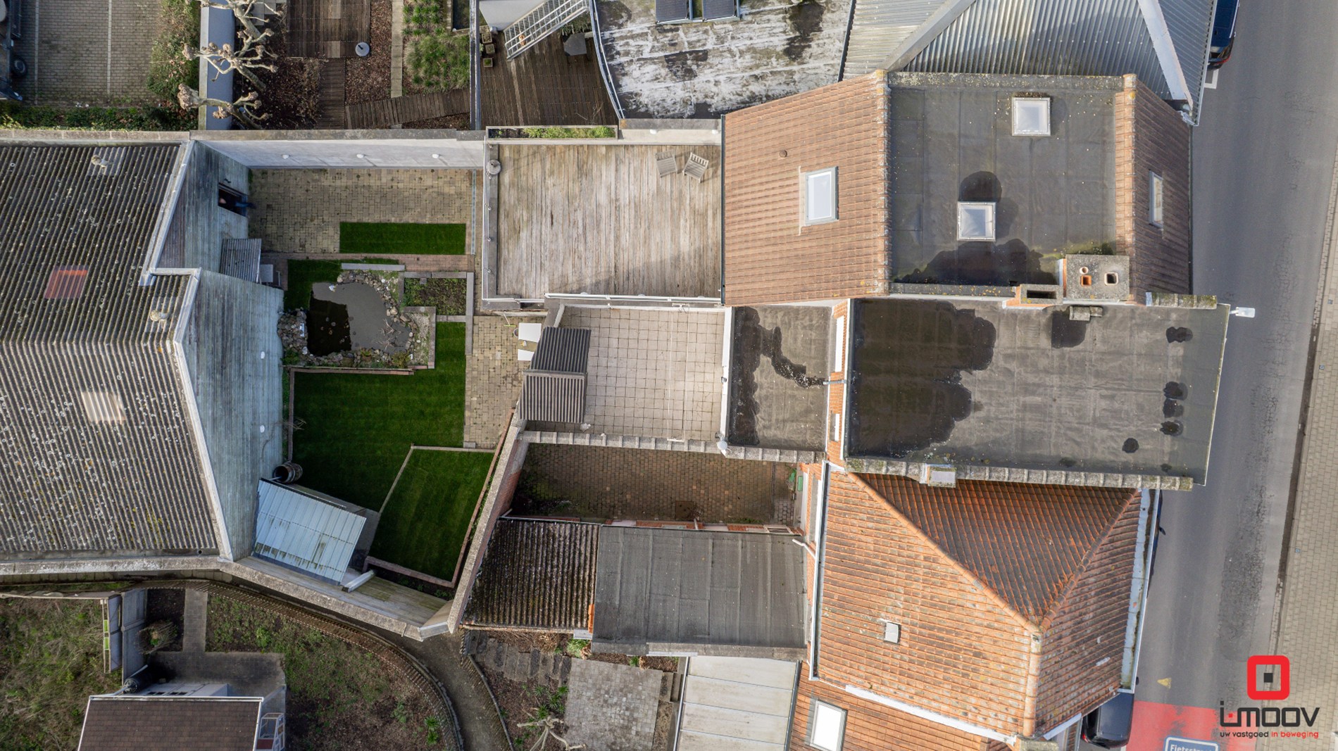 Bel-etagewoning met tuin, loods (450 m²) en tal van mogelijkheden 