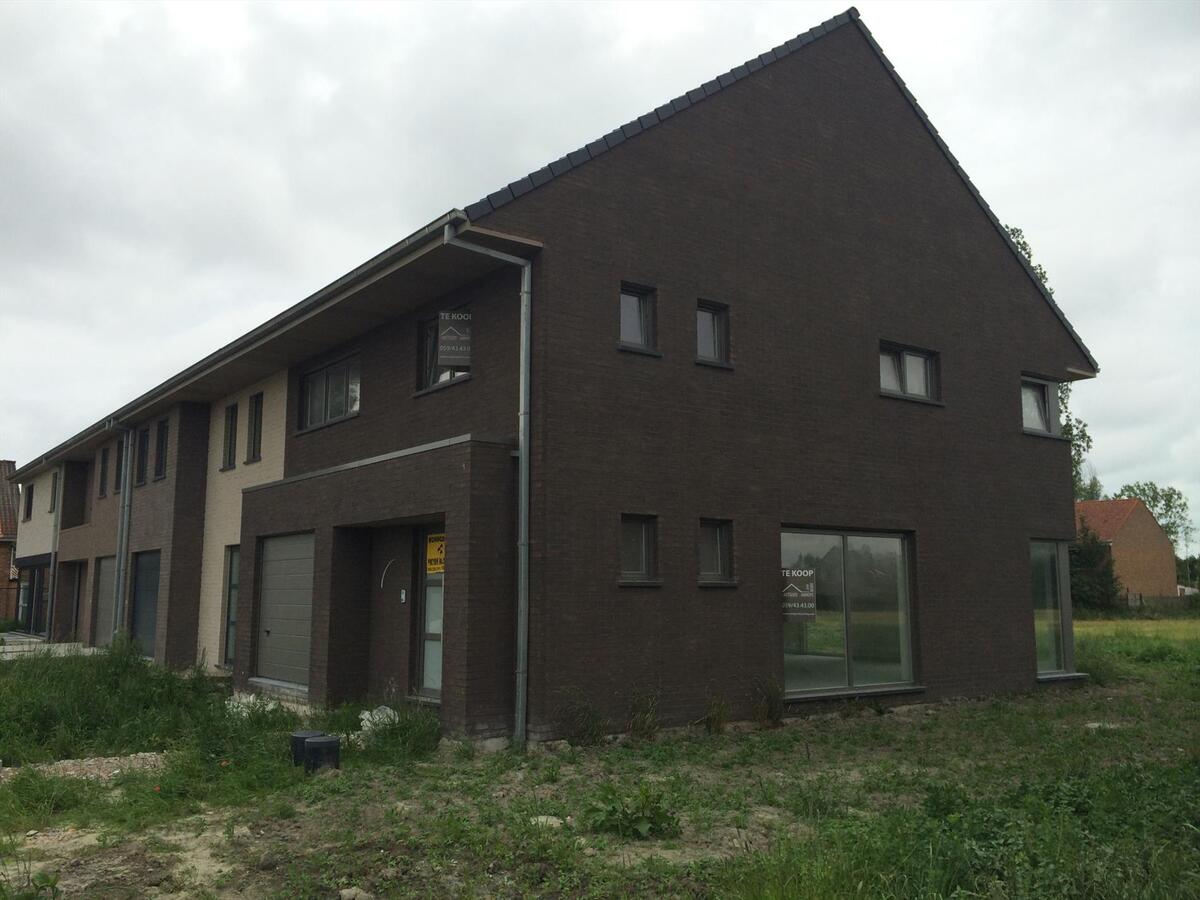 MAGNIFIEKE RUIME HOB OP CENTRALE LIGGING BREDENE-DORP 