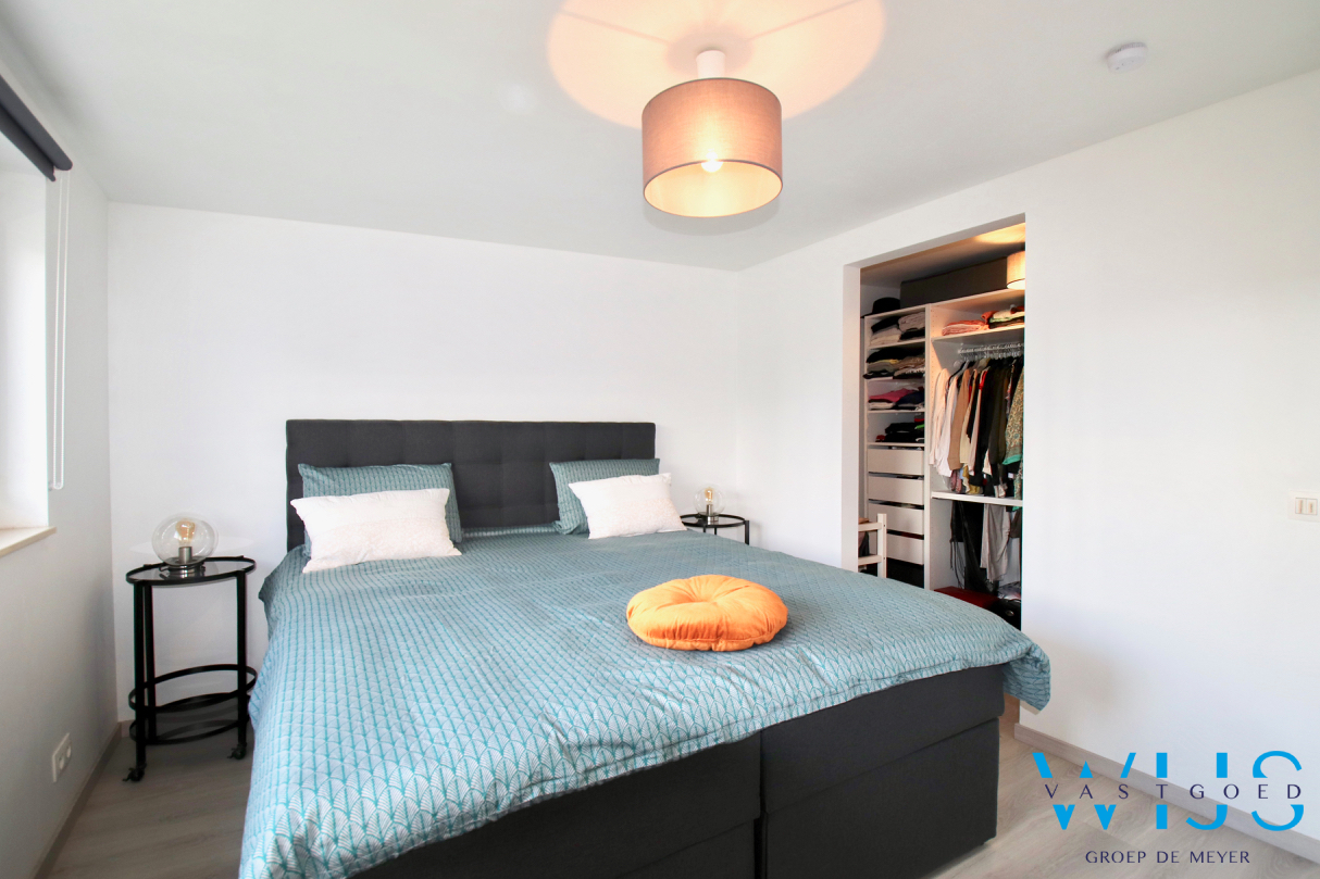 Instapklaar woonhuis met 3 slaapkamers &amp; tuin ! 