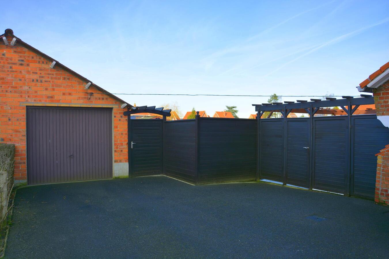 Goed gelegen woning met grote tuin 