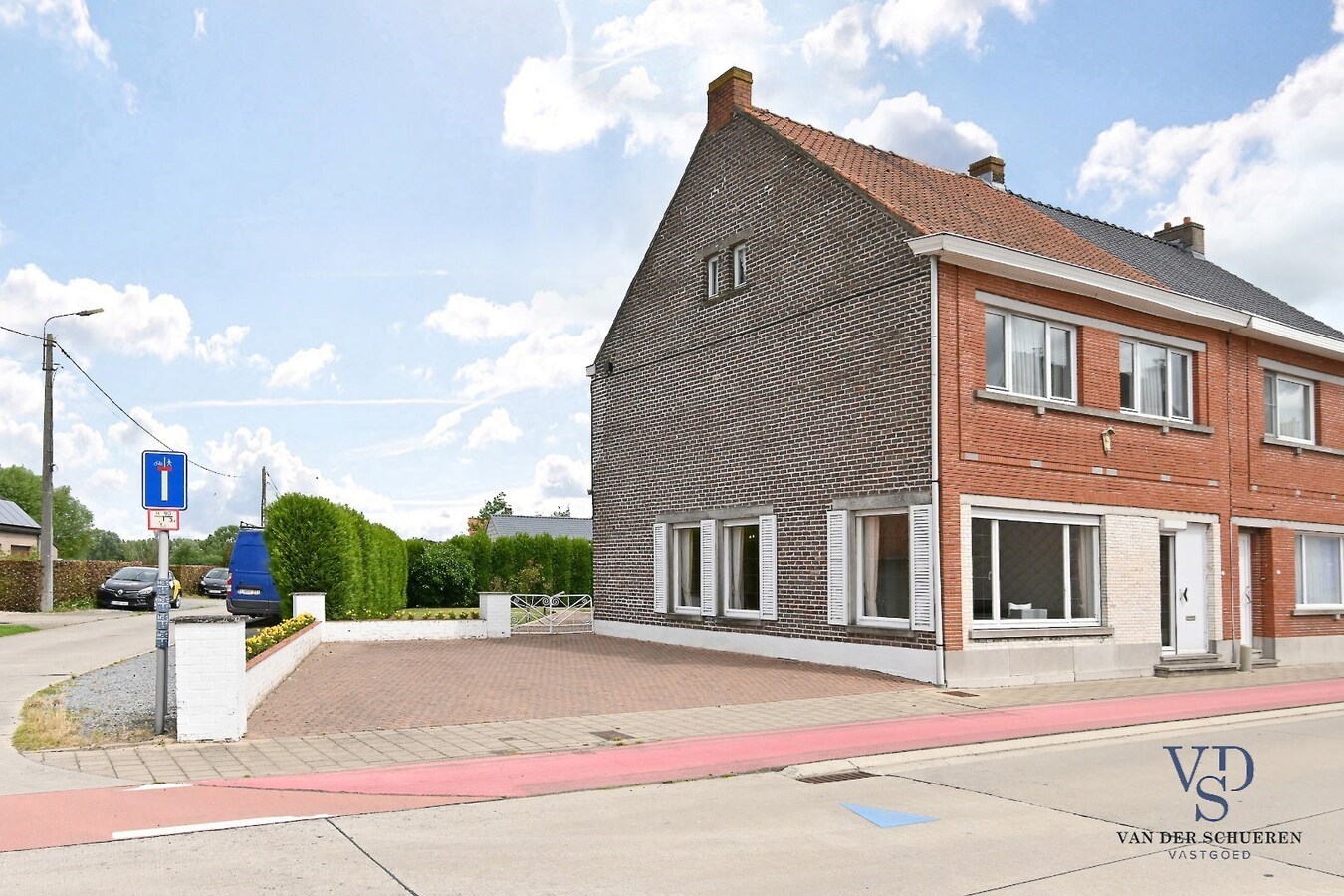 Degelijke Half Open bebouwing 