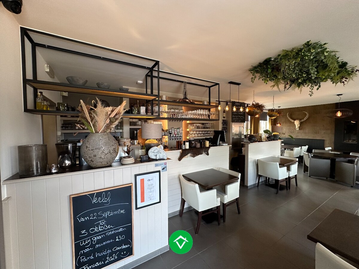 Combinatie wonen &amp; werken: horecazaak met woonst in Eernegem 