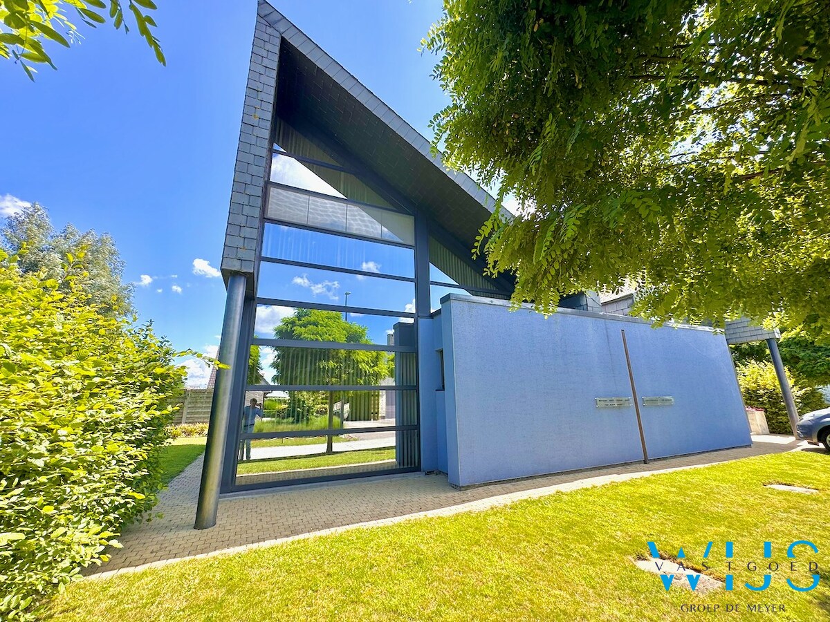 Unieke architecturale woning met heerlijke tuin in Watervliet 