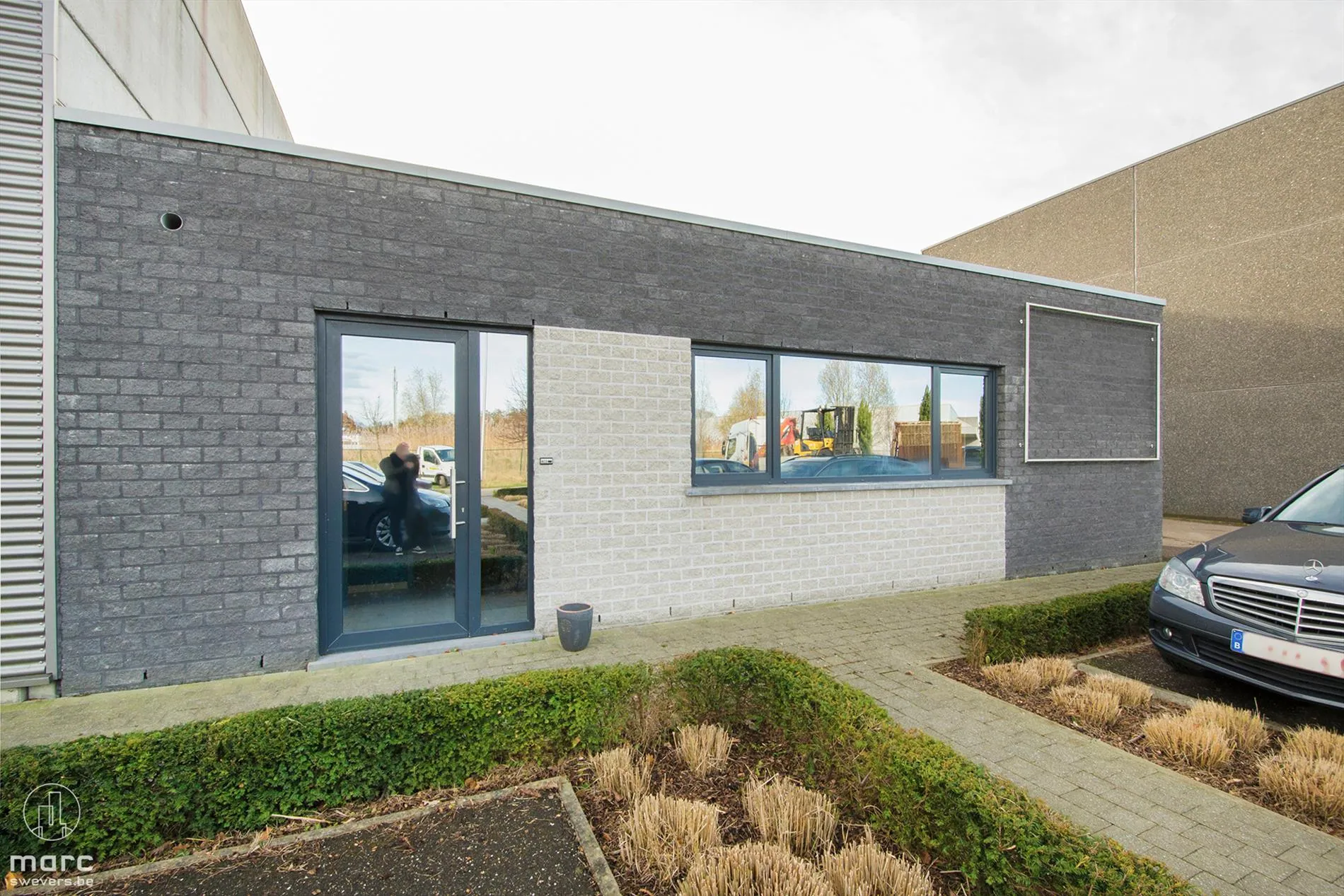 Verhuurd commercieel kantoor - Heusden-Zolder