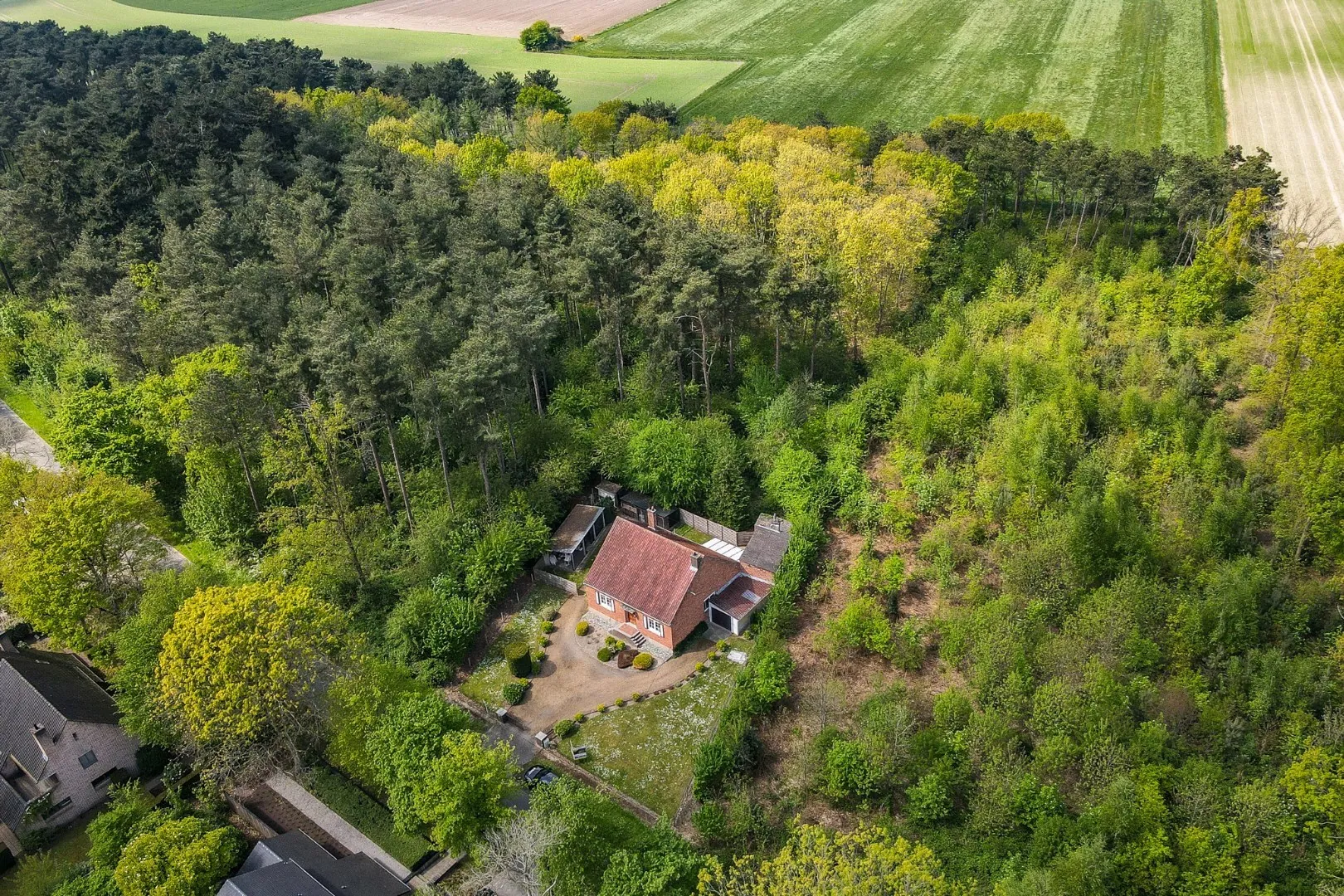 Uitzonderlijke woning op 800 m² in het prachtige Varsenare!
