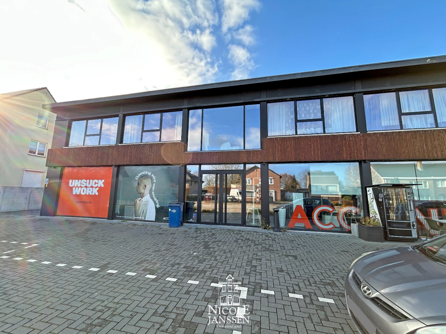 Gelijkvloers handelspand/kantoorruimte 