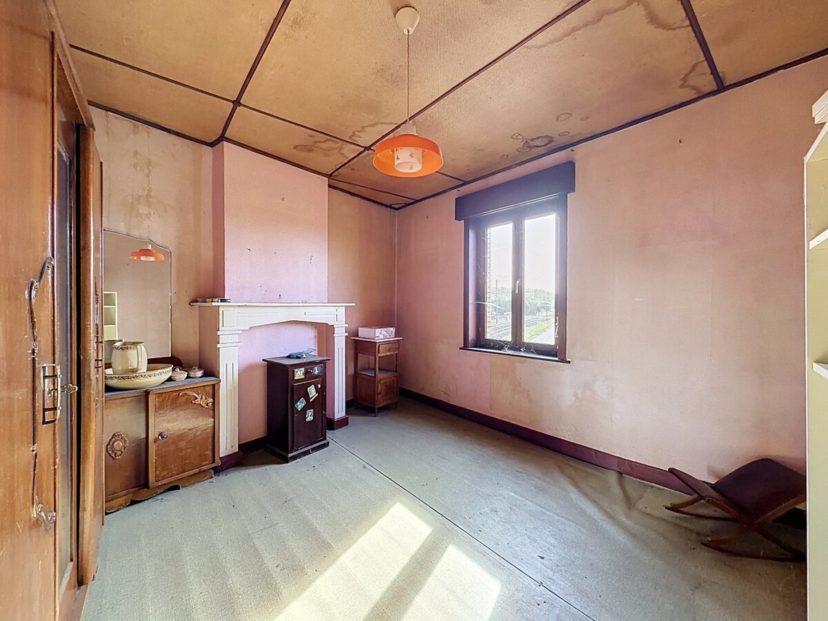 Te renoveren/te slopen woning met zicht op agrarische gebieden te Zwalm 