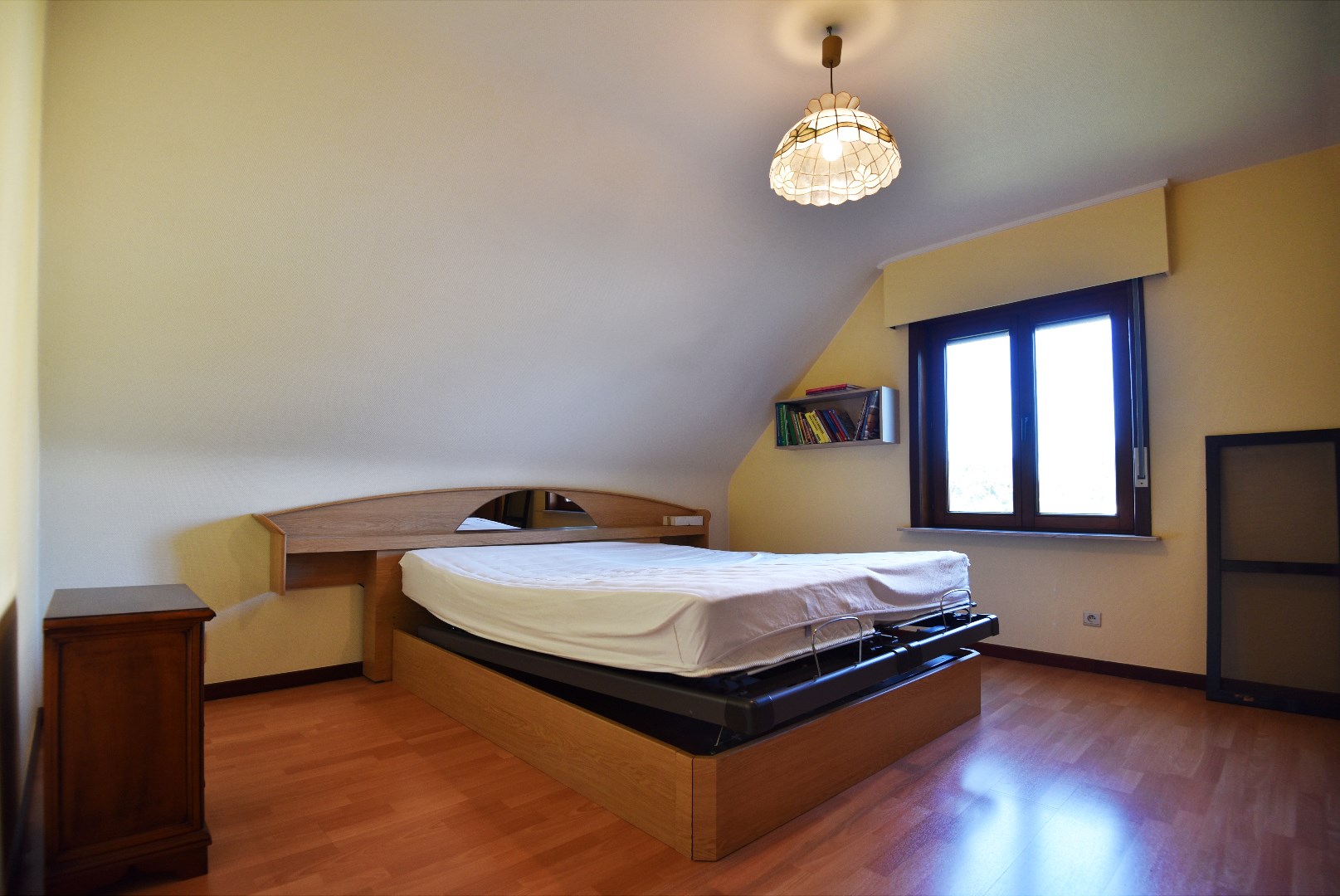 Open bebouwing met 3 slpks en tuin te Adegem 