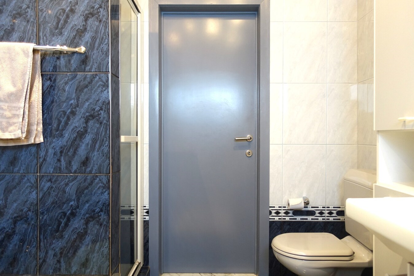 Rustig gelegen - perfect onderhouden - alleenstaande villa met 5 slaapkamers op 993 m² 