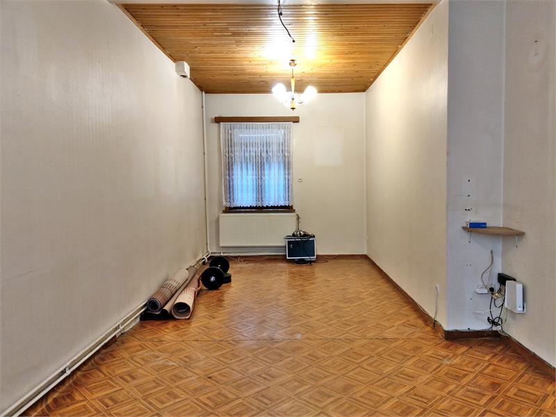 Ruime rijwoning met prachtige voorgevel 