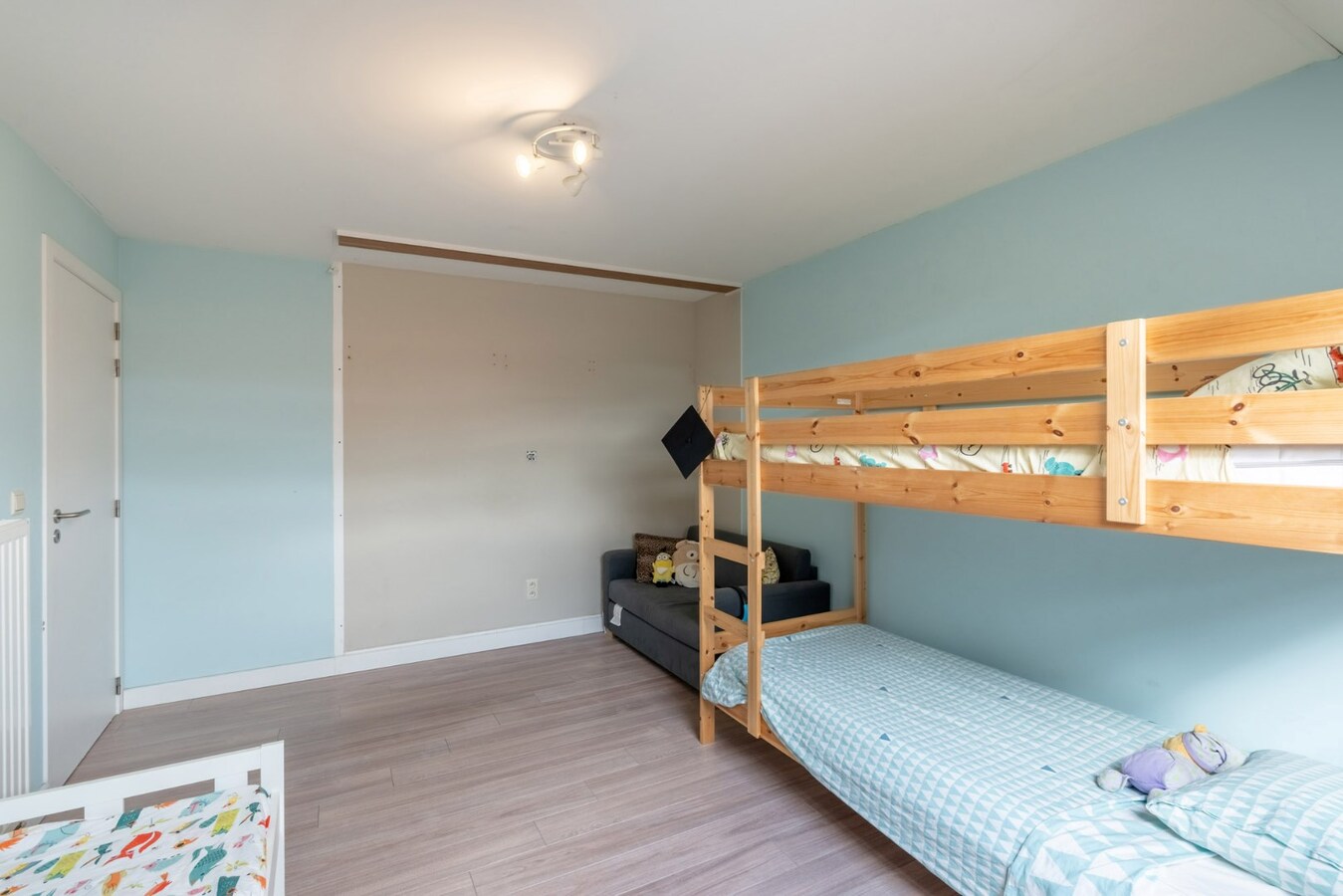 Luxe duplex appartement met 3 slaapkamers, bouwjaar 2008, 170m² bewoonbare oppervlakte. 