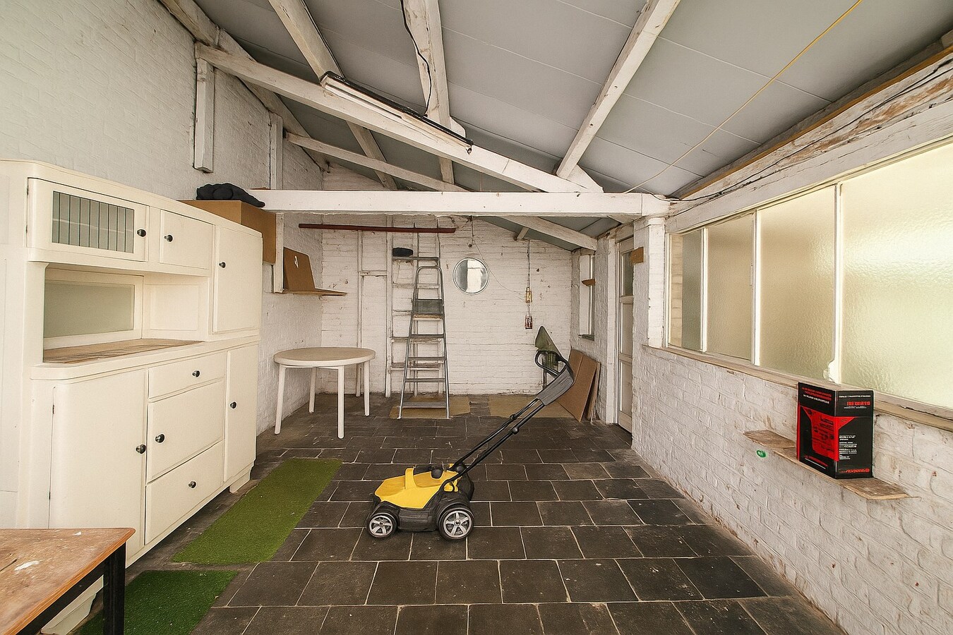 Te koop: Te renoveren woning in het hart van Sint-Niklaas – karakter, ruimte én topligging! 