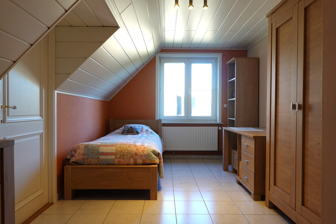 Stijlvolle villa met 4 slaapkamers en grote tuin 