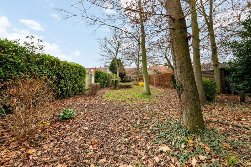 Veelzijdige woning met tuin en uitweg in Eernegem 