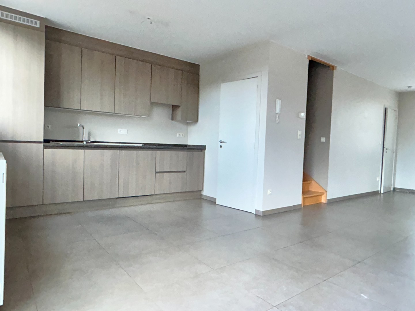 Stijlvol duplex appartement met 3 slaapkamers en groot terras 