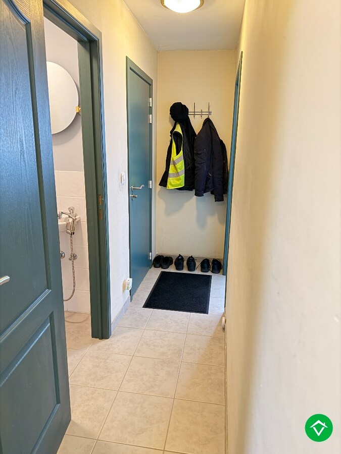 Gelijkvloers appartement met 1 slaapkamer en autostandplaats te Gistel 