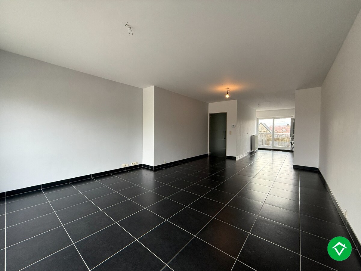 Duplexappartement met twee slaapkamers, zonneterras en parking te Moorslede 