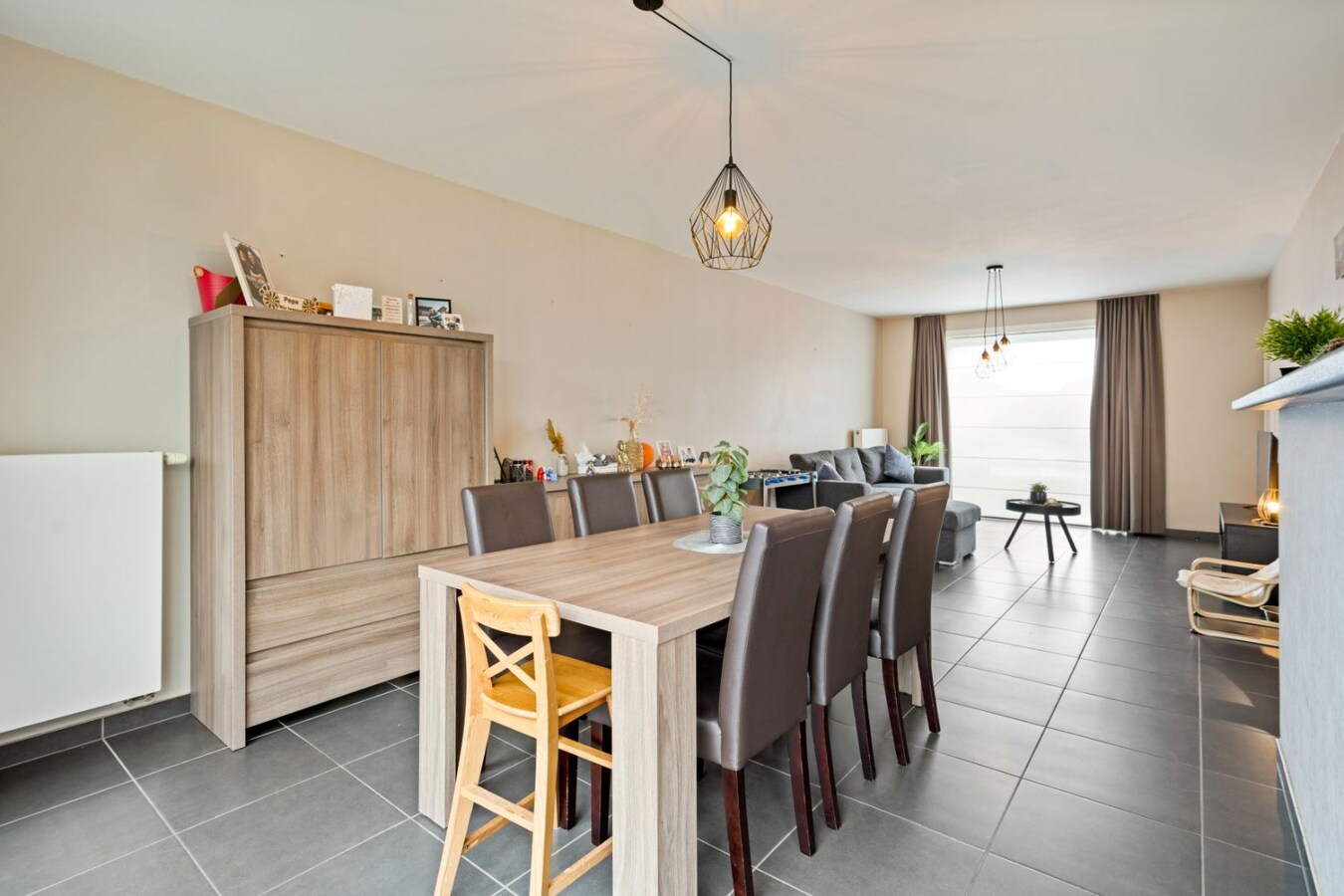 Centraal gelegen, halfopen woning met zonnige tuin 