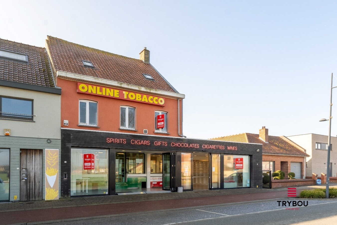 Commercieel pand met woonmogelijkheden op uitstekende ligging 