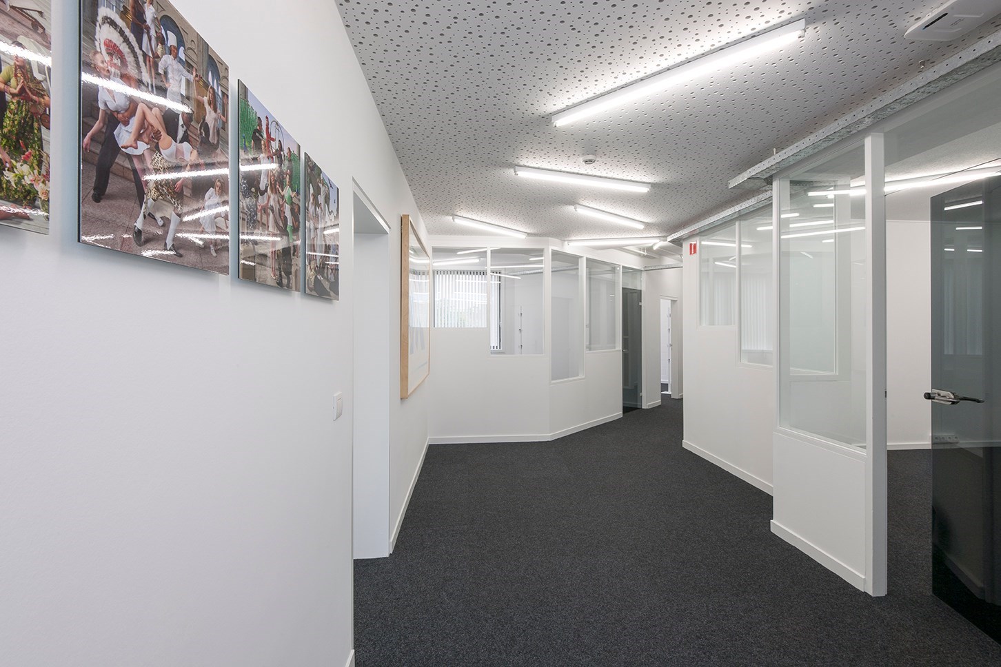 Instapklare kantoorruimte  (32 m²) met parking en alle faciliteiten inclusief, Torhout. 