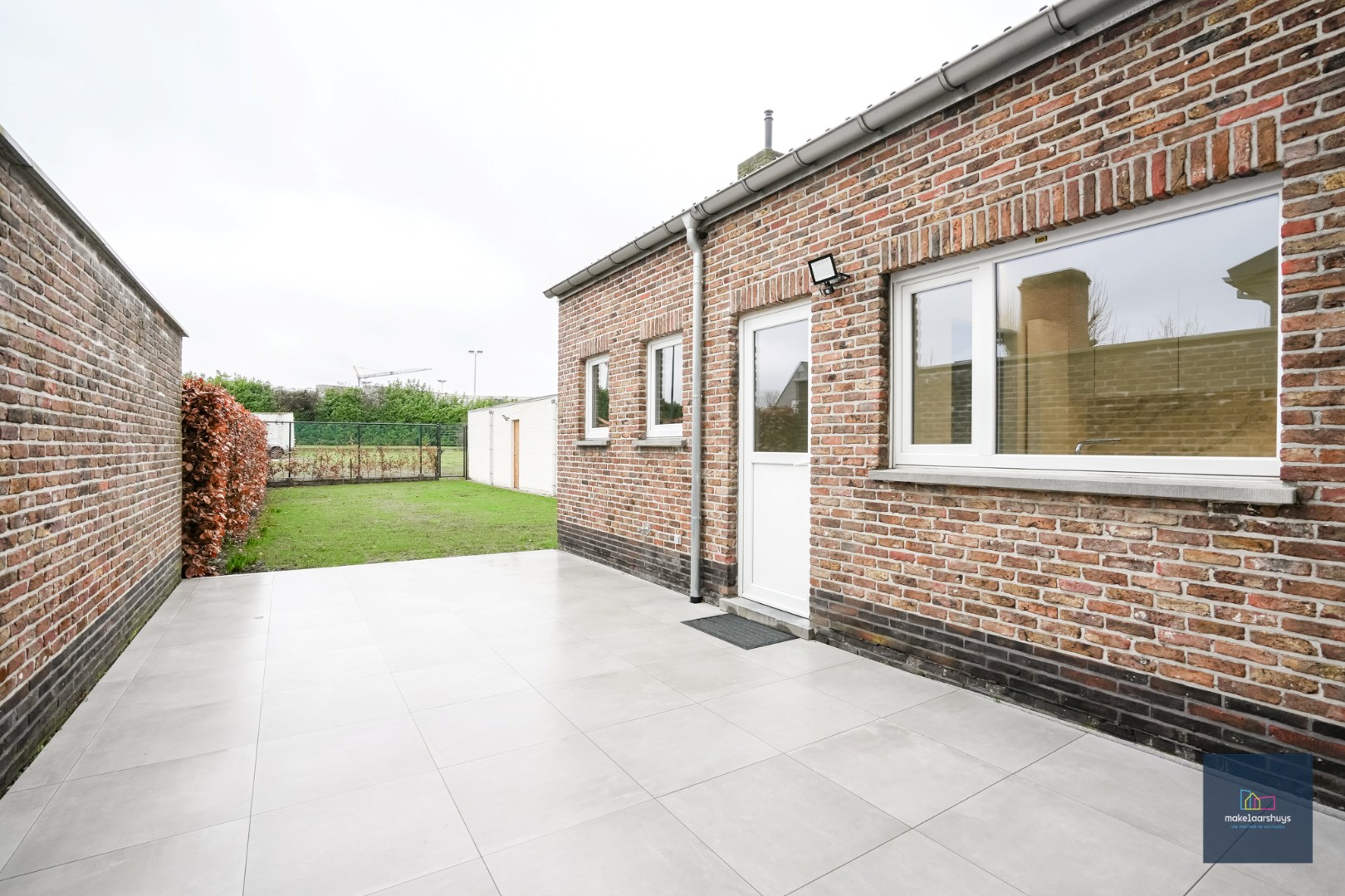 Instapklare eigendom met 3-slp.kamers garage en tuin 