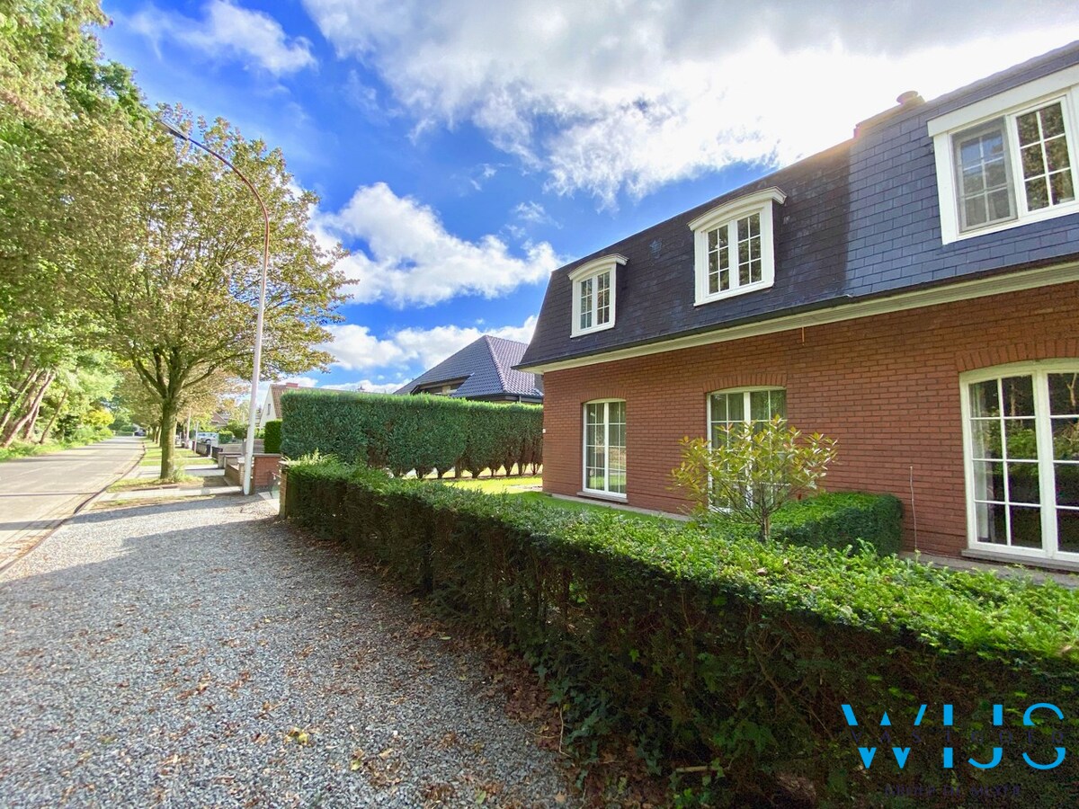 Gezinswoning op TOPLIGGING te Evergem ! 