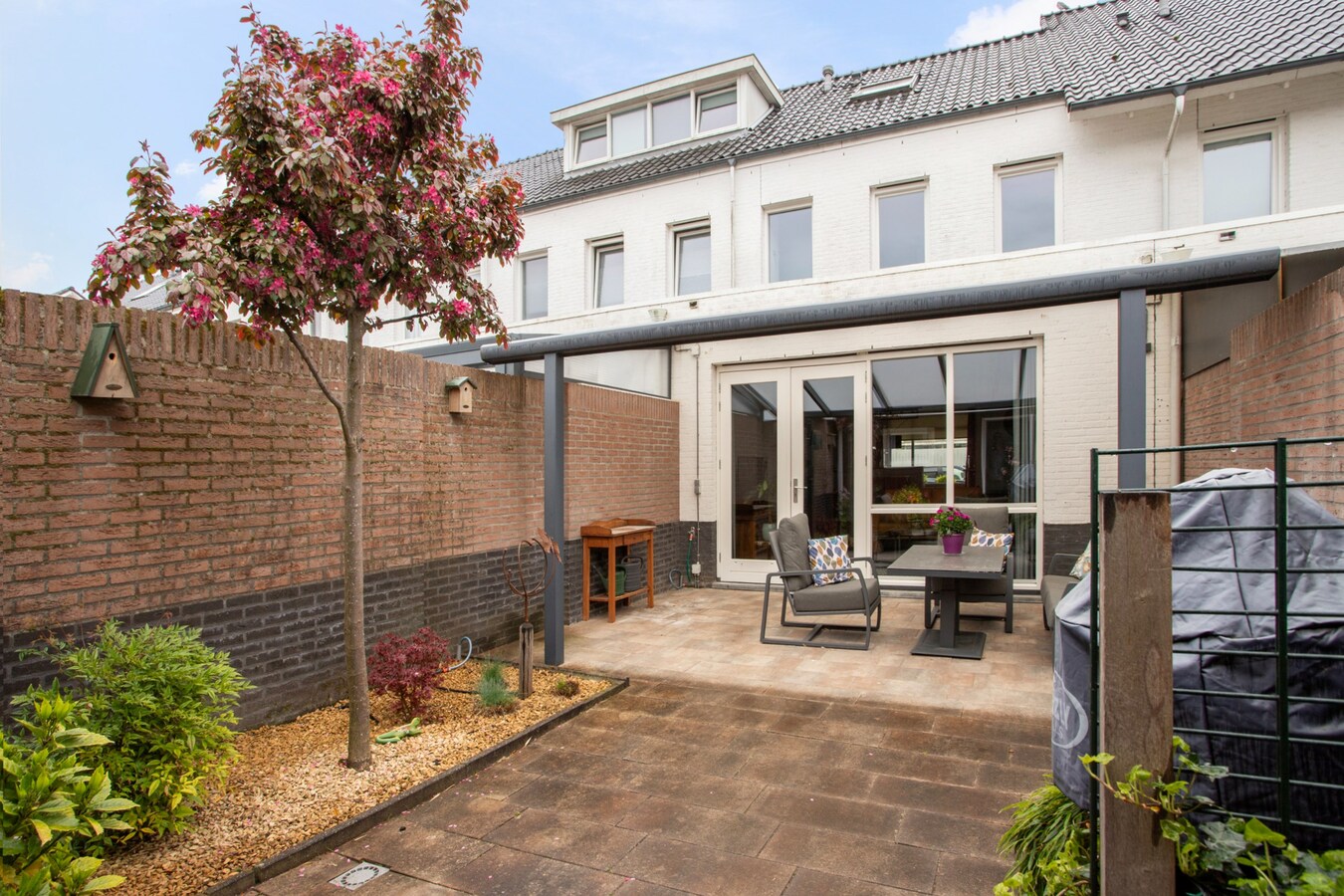 Moderne en royale tussenwoning – instapklaar en energiezuinig! 