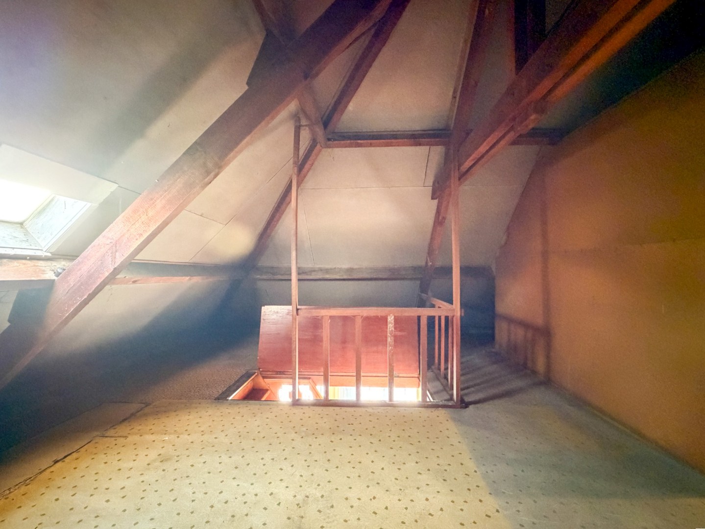 Te renoveren gezinswoning (433 m²), 3 slpk, garage en tuin, Torhout 