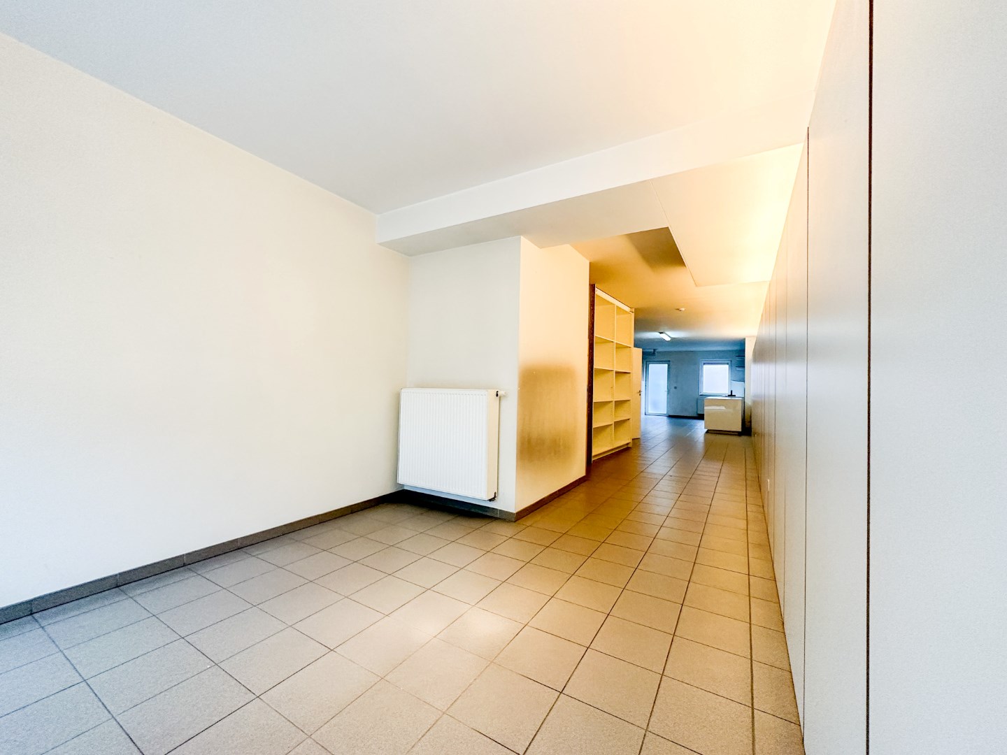 Instapklare handelsruimte voor winkel of kantoor, centrum Torhout 