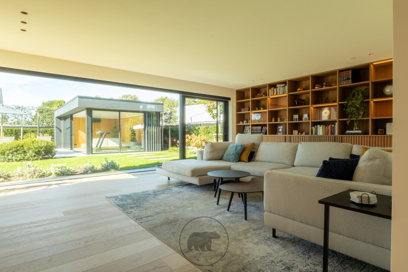 Buitengewone design villa op unieke ligging te Lochristi 