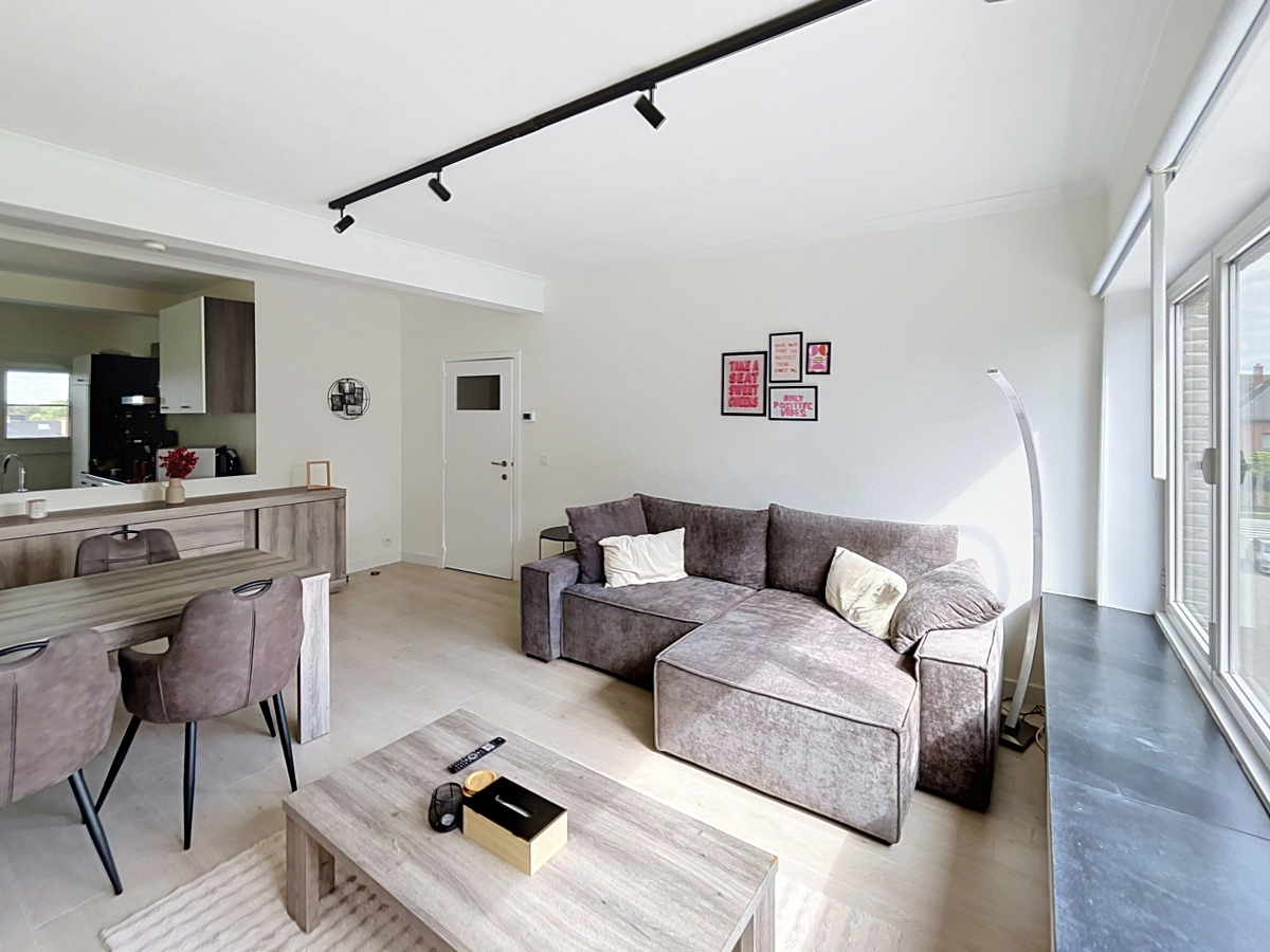 Topappartement met 2 slaapkamers centrum Zottegem/ station 