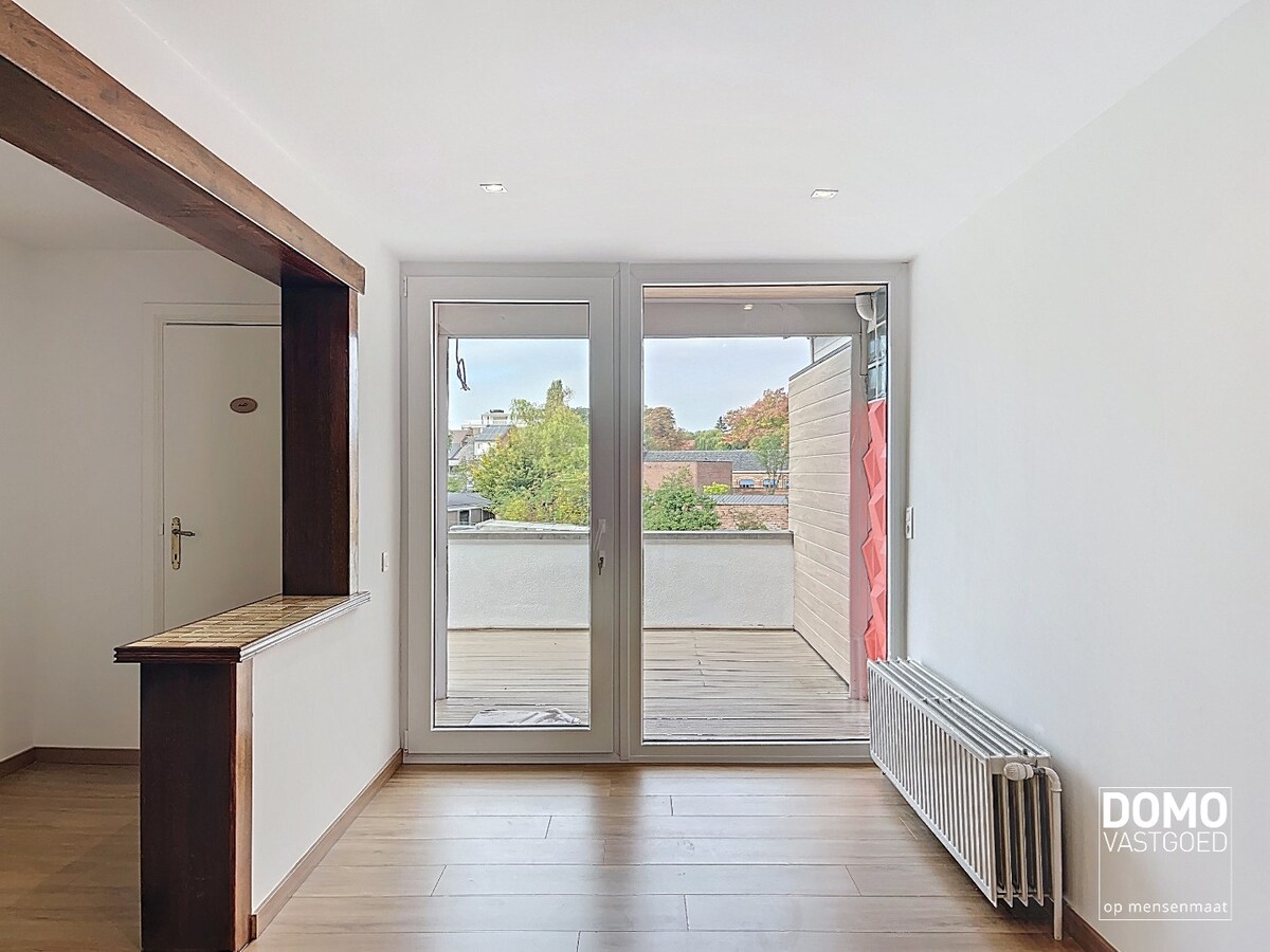 RECENT GERENOVEERDE WONING TE HUUR OP WANDELAFSTAND VAN HET CENTRUM VAN HASSELT 