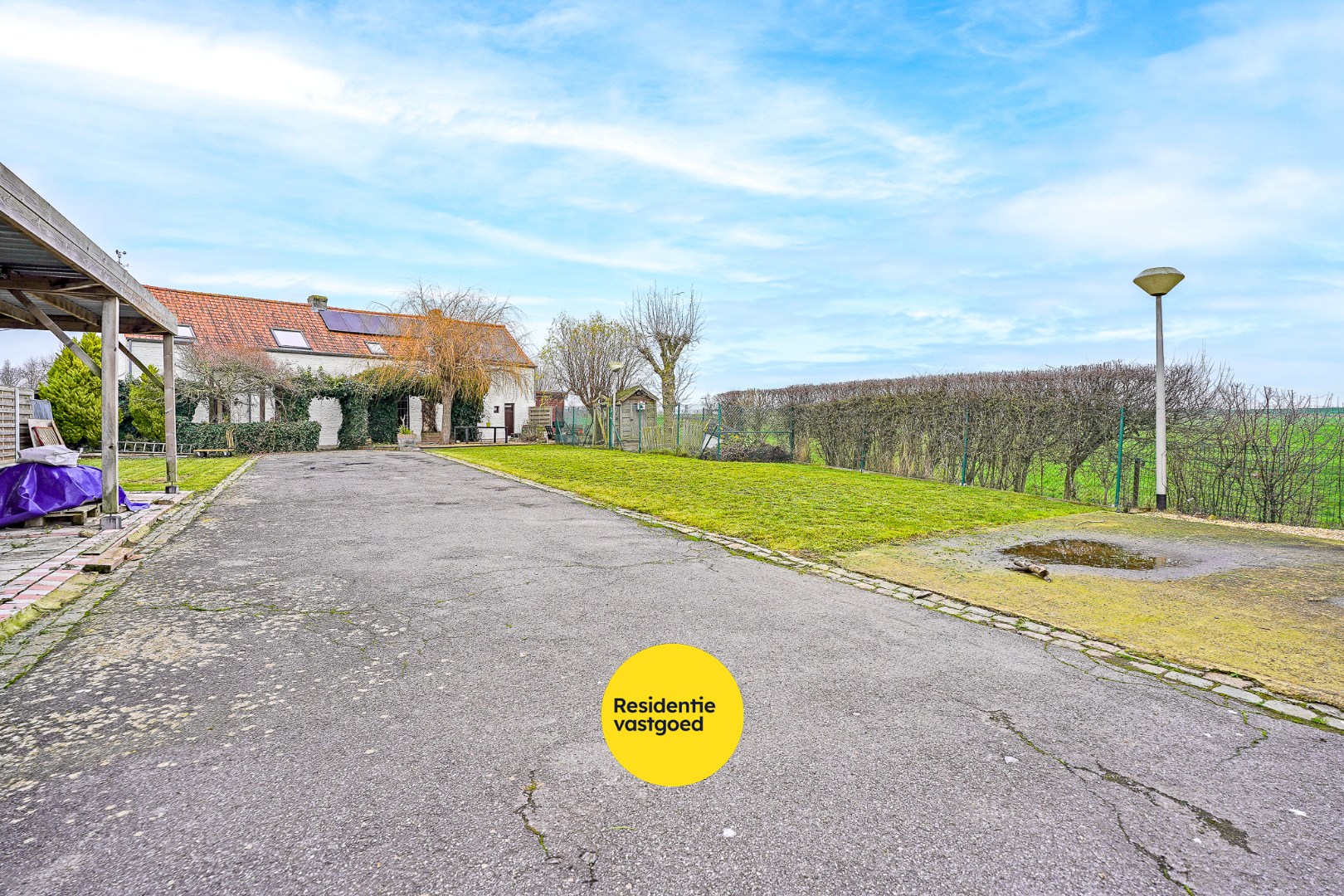 Prachtige, energiezuinig gerenoveerde landelijke villa op 2.542 m² te Nieuwpoort 