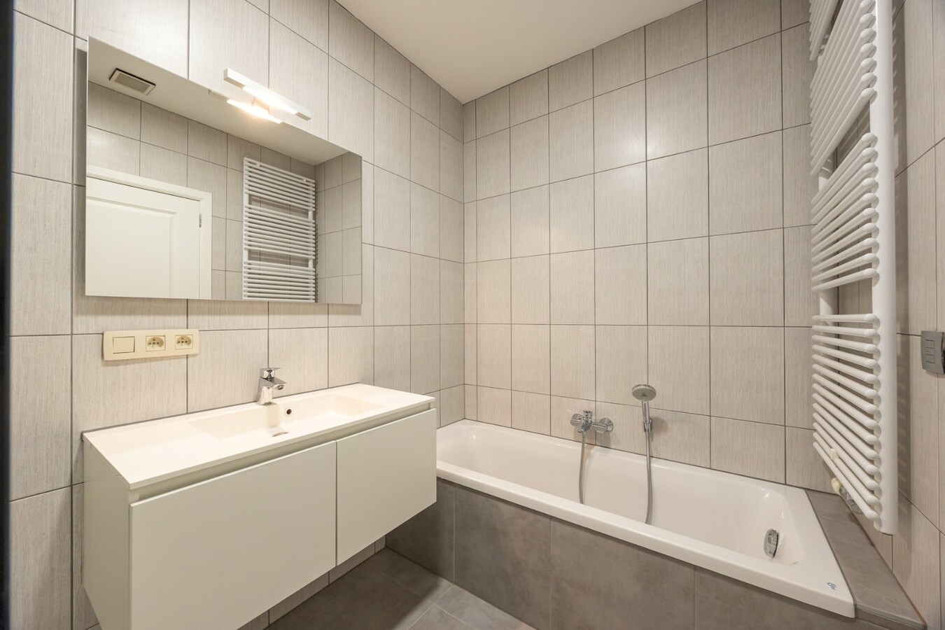 Energiezuinig gelijkvloers appartement in het centrum van Broechem 