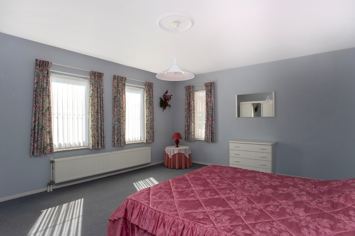 Vrijstaande woning met vrij uitzicht, slaapkamer en badkamer op de begane grond – levensloopbestendig én ruim! 