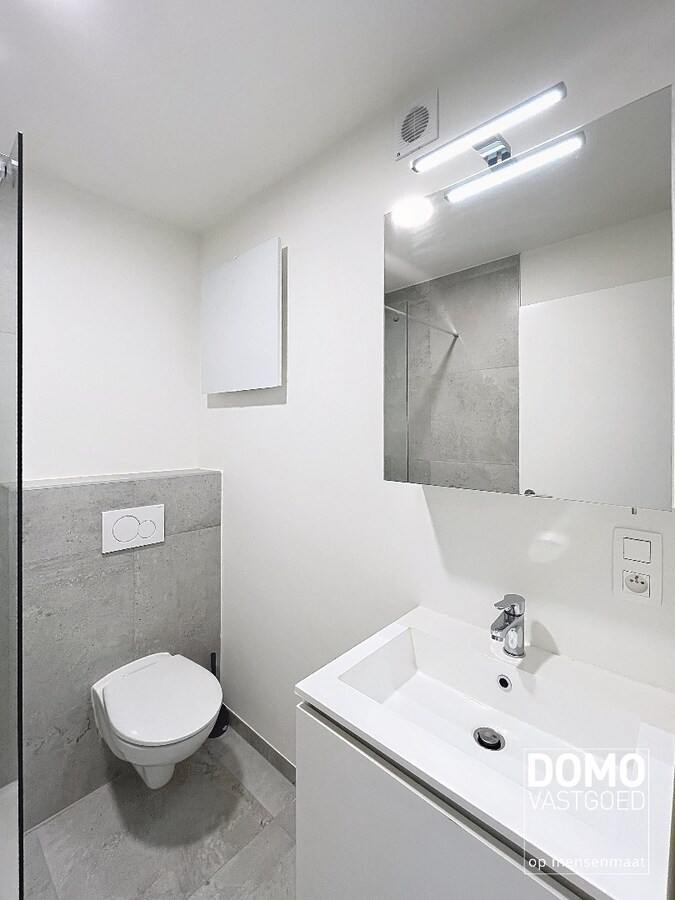 LUXUEUS EN BEMEUBELD 1 SLAAPKAMER APPARTEMENT TE TUILT (KURINGEN) 