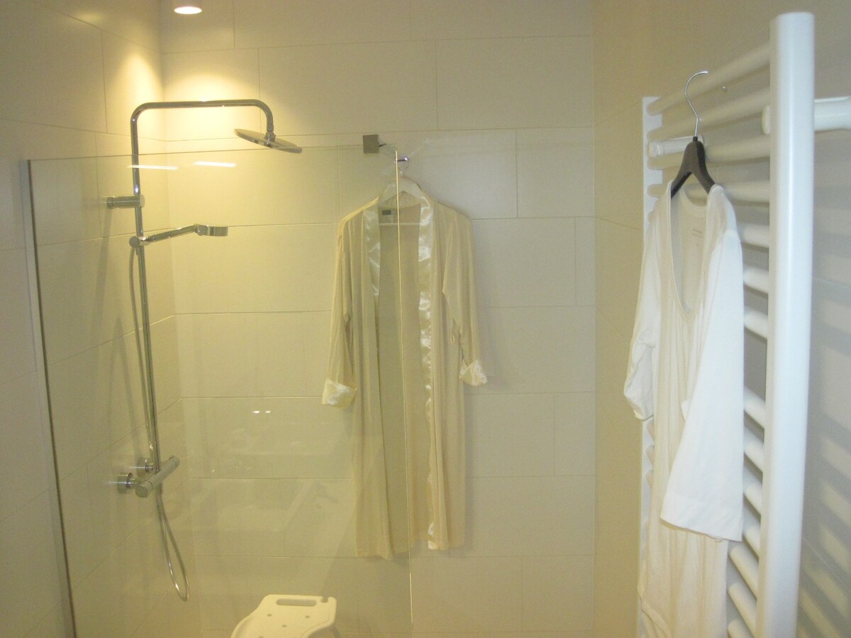 1 slp gelijkvloers appartement met tuin. 