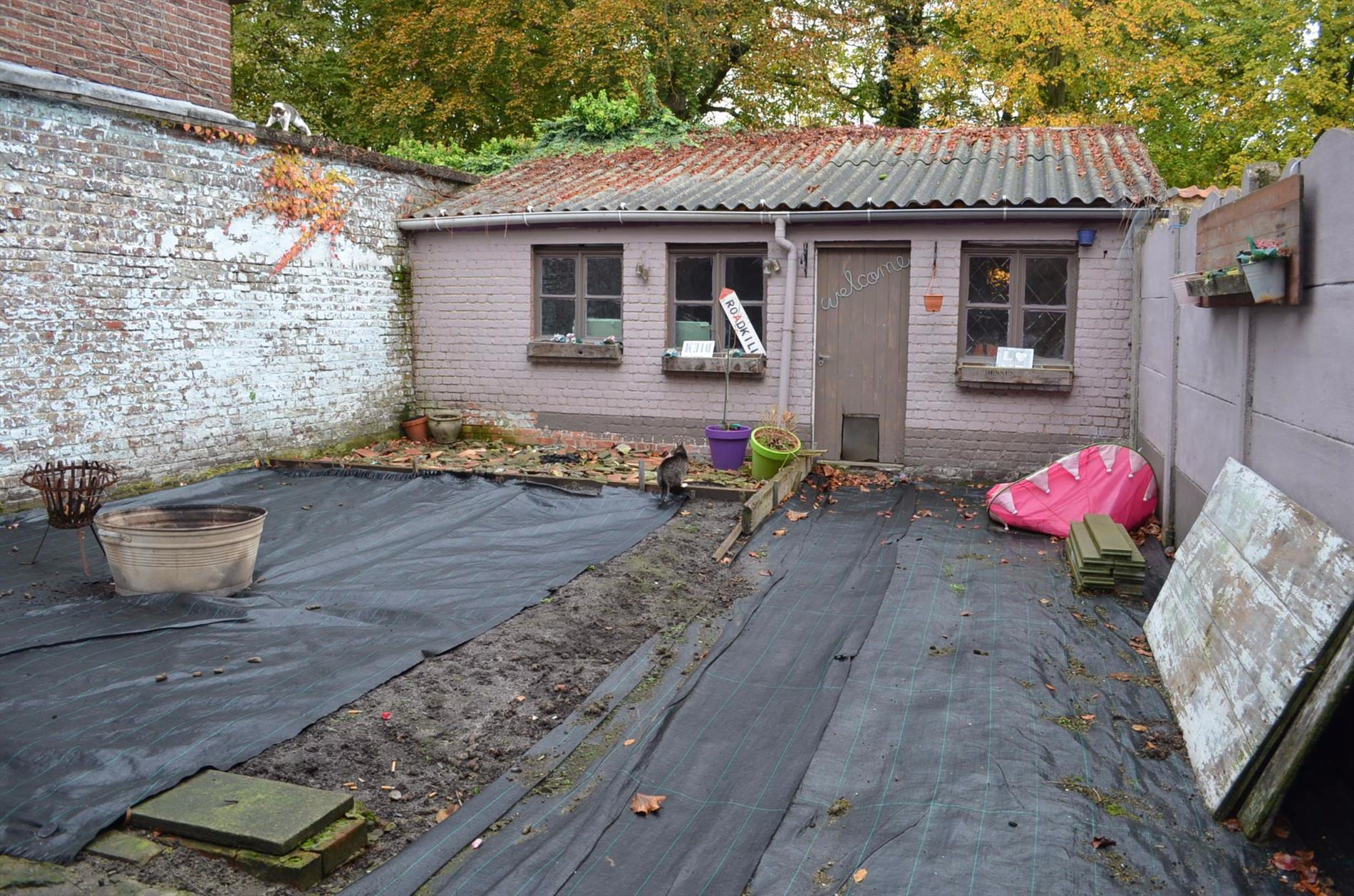 Rijwoning met 3 slpks, tuin en tuinhuis te centrum Eeklo 