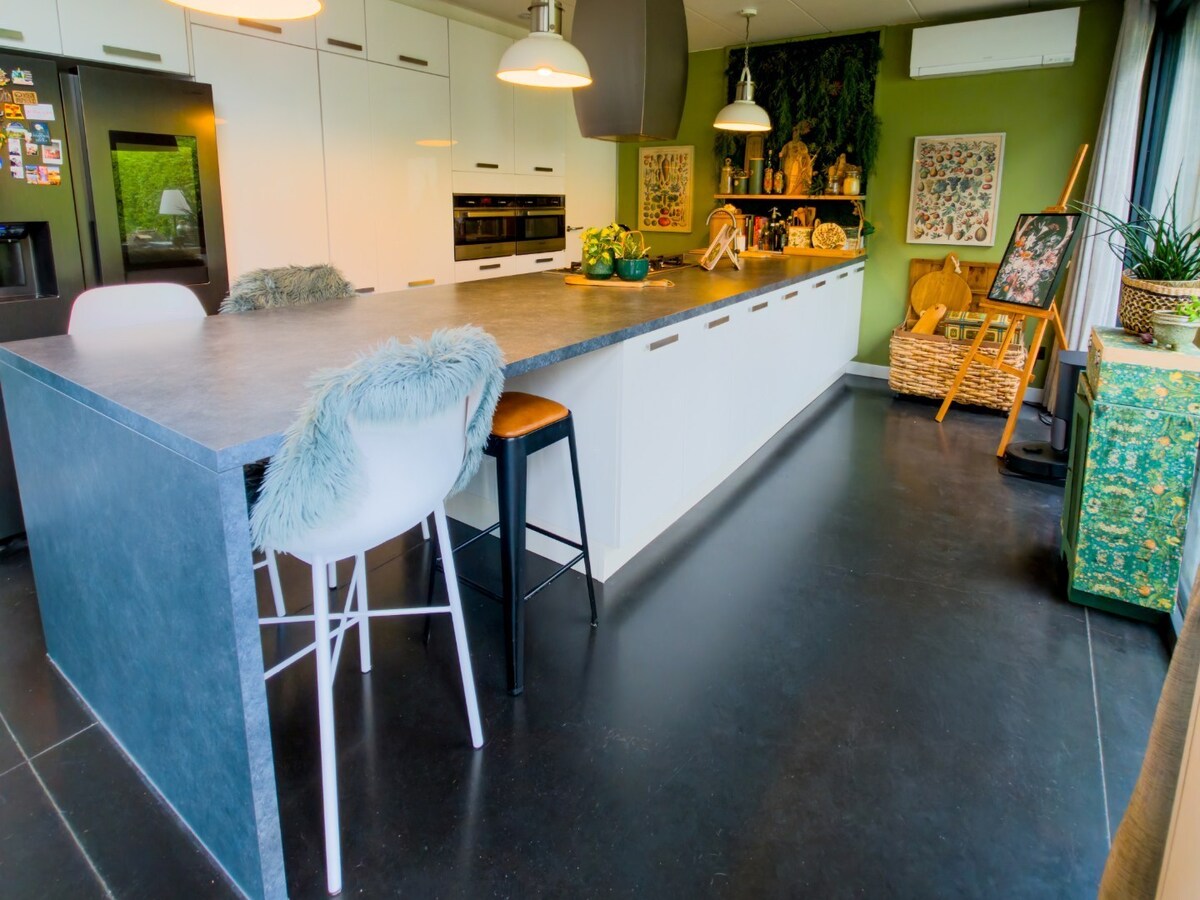 Moderne ENERGIEZUINIGE villa op toplocatie nabij het Albertkanaal 