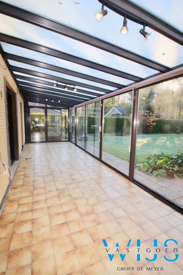 Stevige ruime gezinswoning op een prachtig perceel te KLUIZEN ! 