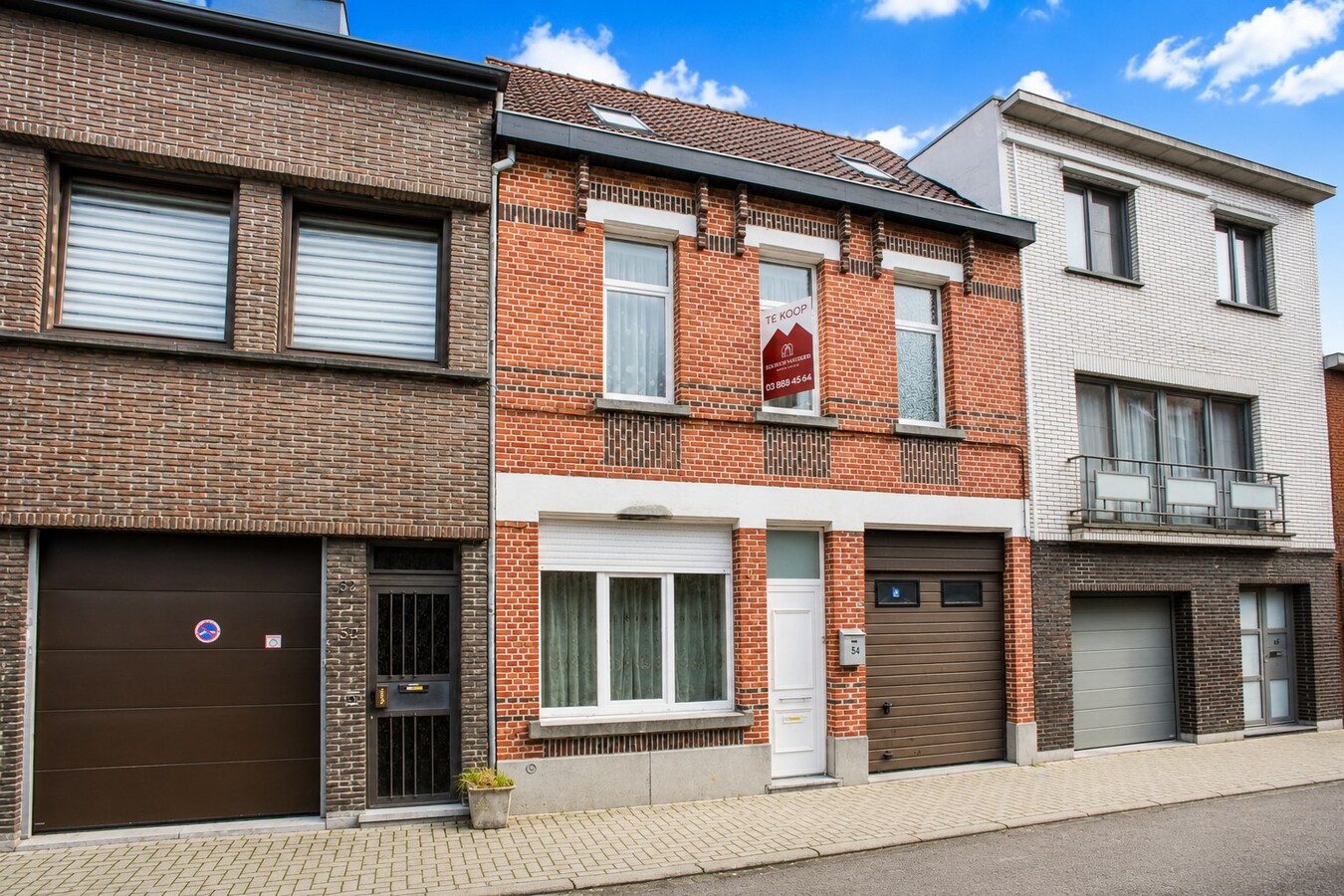 Instapklare woning in het hart van Sint-Niklaas met 5 slaapkamers en inpandige garage 