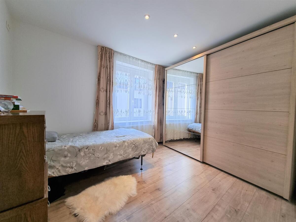 Volledig gerenoveerde, centraal gelegen woning - Heist 