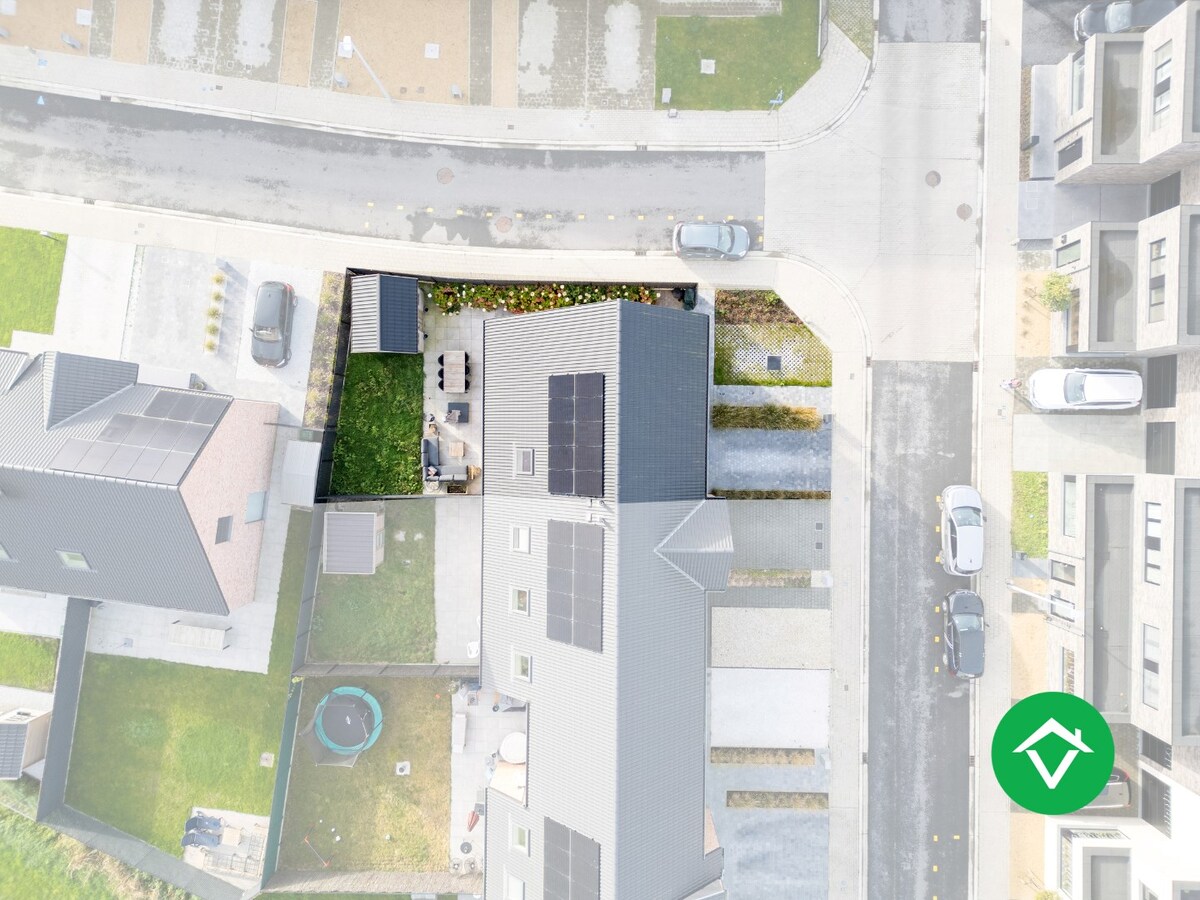 Kwalitatief afgewerkte nieuwbouwwoning met 3 slaapkamers, tuin en garage 