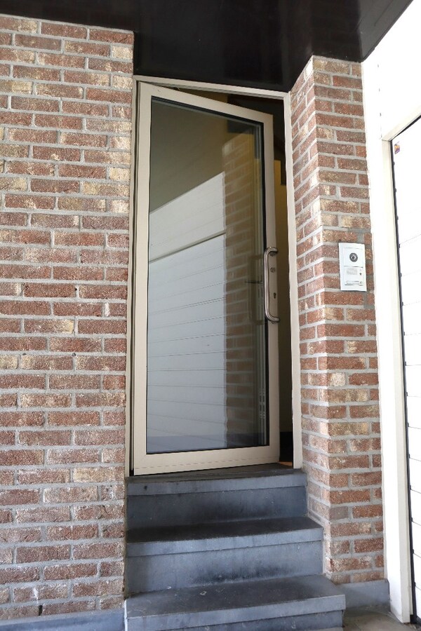 LED-on-IMMO biedt aan : Ruim Duplex Appartement in Bierbeek (Korbeek-Lo) 