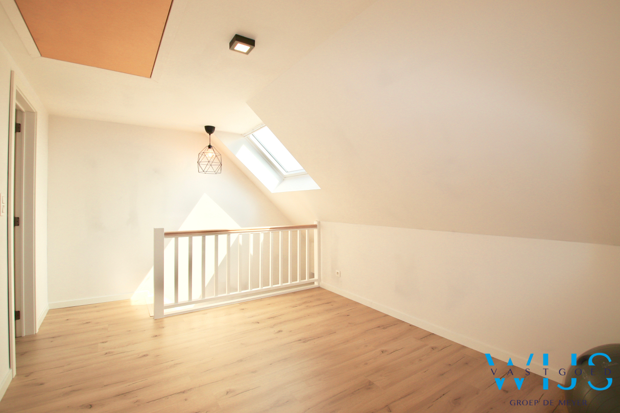 Instapklaar woonhuis op een prachtige ligging te Ertvelde ! 